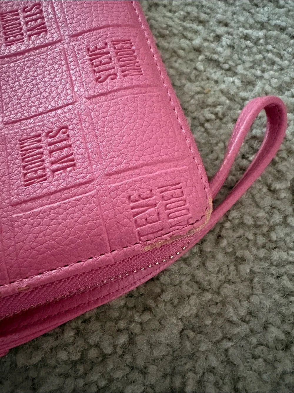 Steve Madden Rose Pink Zip-Around Wristlet Wallet 💕